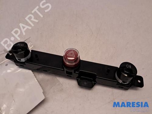 Used Warning switch FIAT 500 (312_) 0.9 (312AXN1A) (80 hp) 31510990