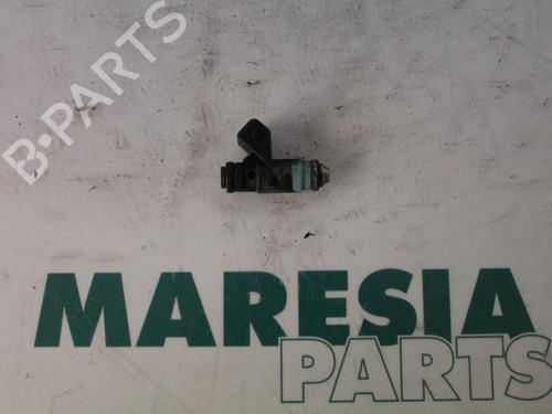 injector-renault-megane-ii-bm01_-cm01_-2001-2002-2003-2004-2005-2006-2007-2008-2009-2010-2011-2012-31467771 main image