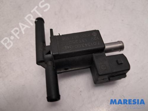 Used Electronic sensor RENAULT CAPTUR I (J5_, H5_) 0.9 TCe 90 (90 hp) 31513141