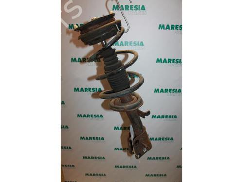 Used Right front shock absorber RENAULT LAGUNA II Grandtour (KG0/1_) 1.9 dCi (KG0G) (120 hp) 31522381