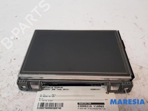 Used Display monitor PEUGEOT 208 I (CA_, CC_) 1.2 VTI 82 (82 hp) 31386670