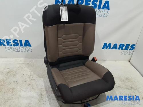 Stol høyre foran CITROËN C4 CACTUS 1.6 BlueHDi 100 (99 hp) 31429613