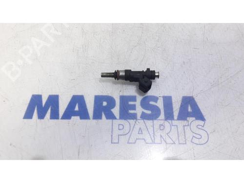 Used Injector ALFA ROMEO GIULIETTA (940_) 1.4 TB (940FXA1A, 940FXT1A) (120 hp) 31499517