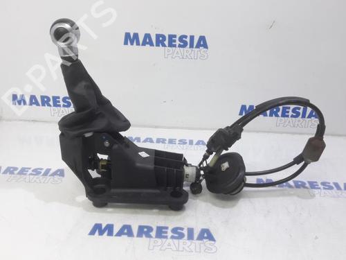 Used Gear lever CITROËN DS3 (SA_) 1.6 HDi 90 (92 hp) 31393417