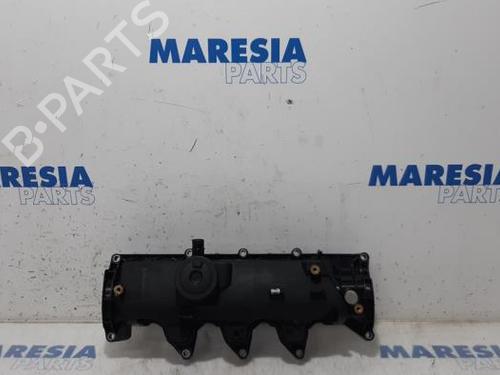Used Valve cover RENAULT MEGANE III Grandtour (KZ0/1) 1.5 dCi (KZ09, KZ0D, KZ1G, KZ29, KZ14, KZ1W, KZ10, KZ1F,... (110 hp) 31460895
