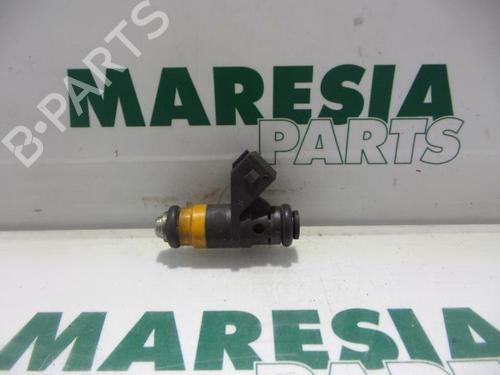 Used Injector RENAULT MEGANE I Cabriolet (EA0/1_) 1.4 16V (EA0D, EA1H, EA0W, EA10) (95 hp) 31434789