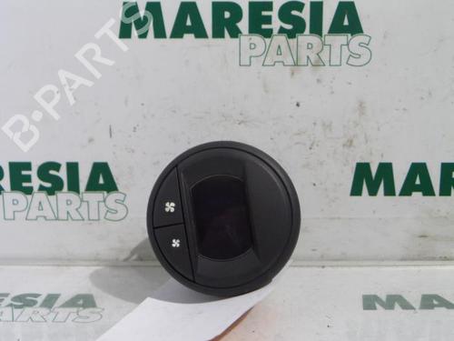 Used Climate control RENAULT ESPACE IV (JK0/1_) 2.0 (JK0A, JK1D, JK0N) (170 hp) 31389694