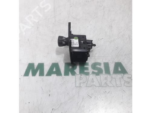 switch-renault-grand-scenic-ii-jm01_-2004-2005-2006-2007-2008-2009-31424032 main image