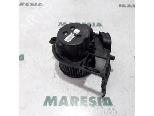 heater-blower-motor-renault-clio-ii-bb_-cb_-1998-1999-2000-2001-2002-2003-2004-2005-2006-2007-2008-2009-2010-2011-2012-2013-2014-2015-2016-31533055 main image