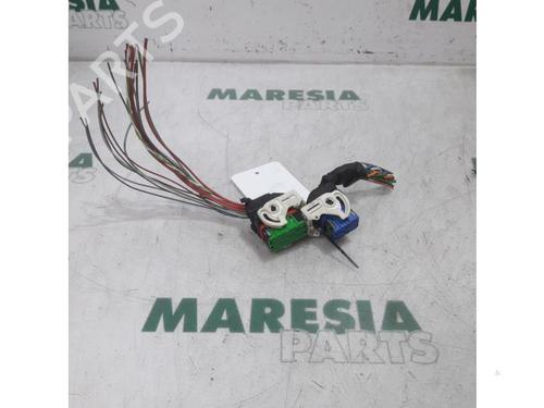 Kabelbaum für CITROËN C4 CACTUS 1.2 VTi 82 (82 hp) 31460491