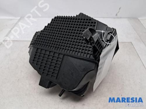 Used Air filter box RENAULT CLIO IV Grandtour (KH_) 1.2 TCe 120 (KHM0) (120 hp) 31451081