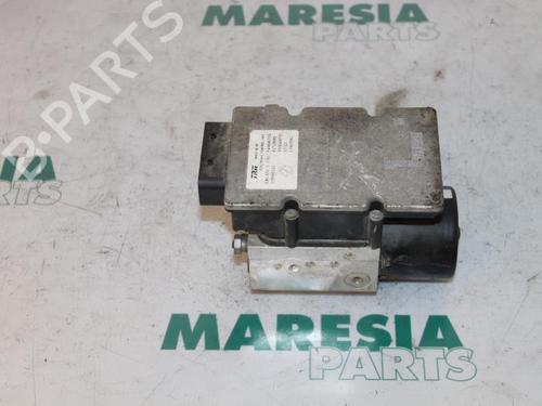 Used ABS pump LANCIA THESIS (841_) 2.4 (841AXB1B00) (170 hp) 31456323