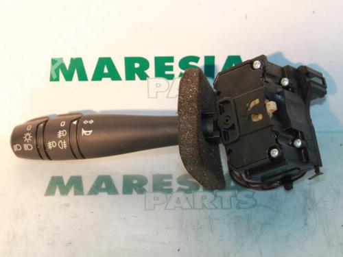 Used Steering column stalk RENAULT ESPACE III (JE0_) 3.0 (JE0D) (167 hp) 31497368
