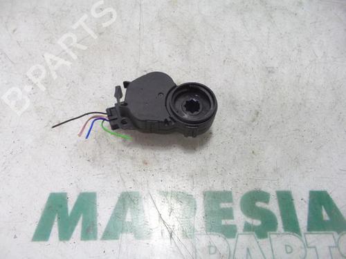 Other PEUGEOT 2008 I (CU_) 1.2 VTi | BP31530408O1