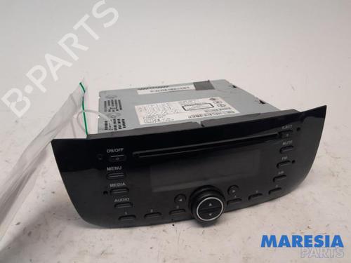 Used Radio FIAT PUNTO (199_) 1.3 D Multijet (84 hp) 31482201