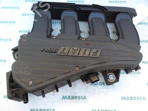 Used Injection rail FIAT STILO (192_) 1.6 16V (192_XB1A) (103 hp) 31459616