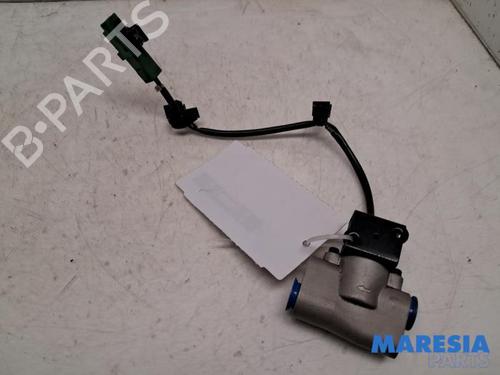 Used Electronic sensor RENAULT ZOE Hatchback Van (BFM_) Electric (BFME) (92 hp) 31394163