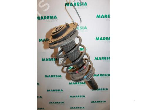 Used Right front shock absorber PEUGEOT 306 Hatchback (7A, 7C, N3, N5) 1.8 16V (110 hp) 31493676