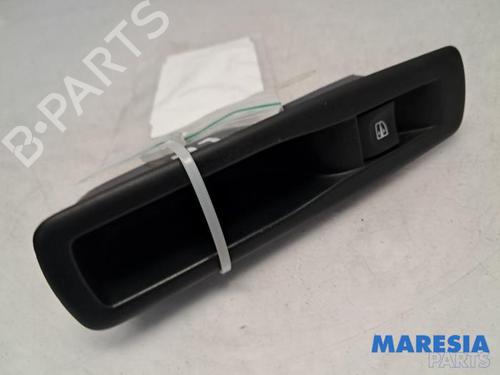 switch-renault-megane-iii-grandtour-kz01-2008-2009-2010-2011-2012-2013-2014-2015-2016-31506053 main image