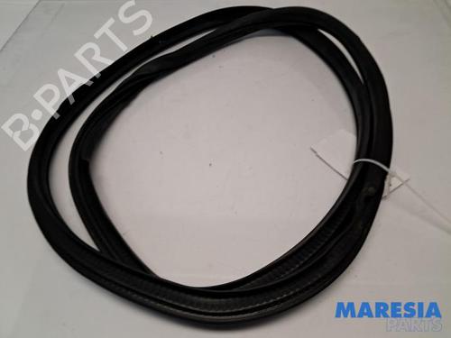 Gummiliste ALFA ROMEO GIULIA (952_) 2.2 D (952AEM250, 952AEA250) (150 hp) 31471100