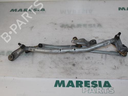 front-wipers-mechanism-renault-megane-ii-bm01_-cm01_-2001-2002-2003-2004-2005-2006-2007-2008-2009-2010-2011-2012-31388826 main image