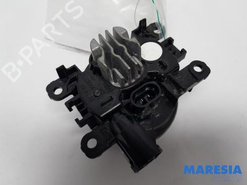 Right front fog light RENAULT CLIO IV Grandtour (KH_) 0.9 TCe 90 | BP31486627C31