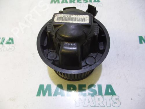 heater-blower-motor-peugeot-207-wa_-wc_-2006-2007-2008-2009-2010-2011-2012-2013-2014-2015-31520430 main image