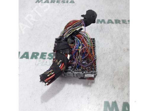 Used Fuse box FIAT GRANDE PUNTO (199_) 1.3 D Multijet (84 hp) 31426575
