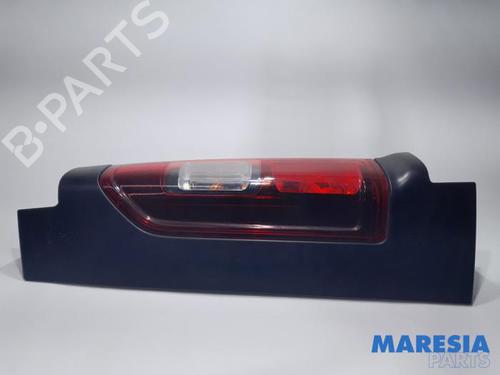 Venstre baglygte FIAT TALENTO Van (296_) 1.6 D (125 hp) 31485802