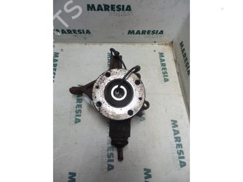 Used Right front steering knuckle CITROËN C4 I (LC_) 1.6 HDi (90 hp) 31492097