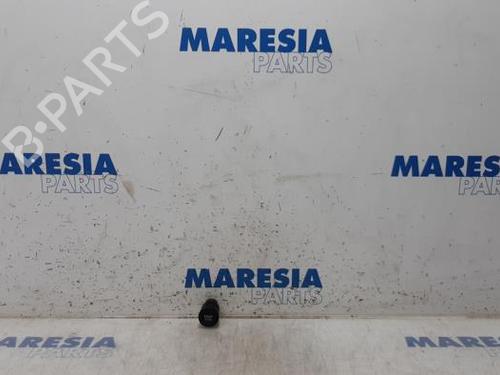 Used Switch RENAULT CLIO IV (BH_) 0.9 TCe 90 (BHNF, BHMA, BHMH, BHJK, BHJR) (90 hp) 31398274