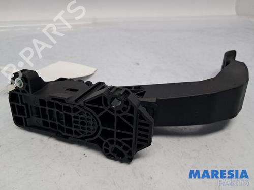 Pedal PEUGEOT 208 II (UB_, UP_, UW_, UJ_) 1.2 PureTech 75 (75 hp) 31506785