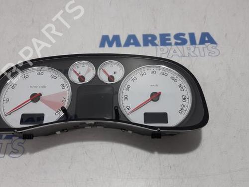 Used Instrument cluster PEUGEOT 307 CC (3B) 2.0 16V (140 hp) 31466544