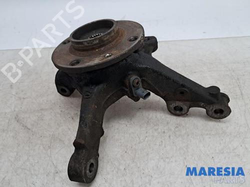 Used Left front steering knuckle Left front steering knuckle OPEL CORSA F (P2JO) 1.2 (68) (101 hp) 40157815 40157815