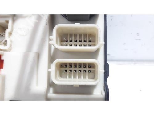 Fuse box RENAULT LAGUNA III Grandtour (KT0/1) 2.0 dCi (KT01, KT08, KT09, KT0K, KT12, KT1D, KT1W) | BP31522657E1 