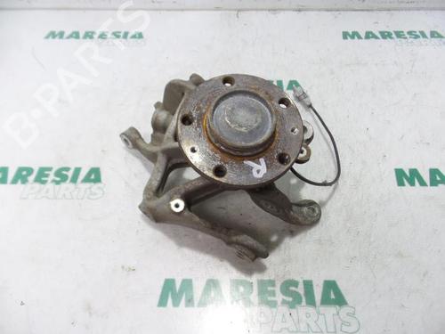 Used Right rear steering knuckle Right rear steering knuckle 31529839 31529839