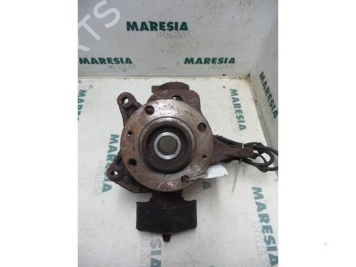 Used Left front steering knuckle CITROËN C5 I Break (DE_) 2.0 16V (DERFNF, DERFNC, RERFNC) (136 hp) 31509675