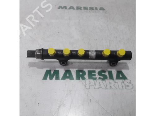Used Injection rail CITROËN C3 II (SC_) 1.6 HDi (92 hp) 31503087