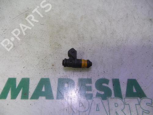 Used Injector RENAULT SCÉNIC I MPV (JA0/1_, FA0_) 1.6 (JA00) (110 hp) 31452426