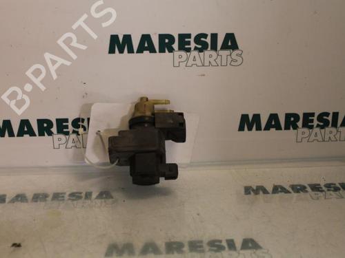 washer-pump-renault-megane-ii-estate-km01_-2003-2004-2005-2006-2007-2008-2009-2010-2011-2012-31401159 main image