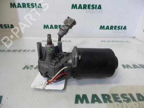 Used Front wiper motor RENAULT CLIO II (BB_, CB_) 1.2 (BB0A, BB0F, BB10, BB1K, BB28, BB2D, BB2H, CB0A,... (58 hp) 31401875