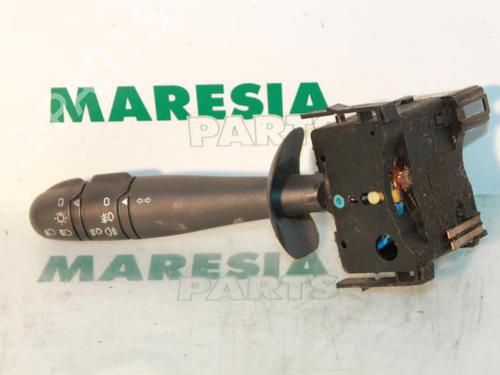 steering-column-stalk-renault-laguna-ii-grandtour-kg01_-2001-2002-2003-2004-2005-2006-2007-31509773 main image