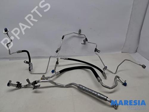 Used AC pipe RENAULT MEGANE IV Hatchback (B9A/M/N_) 1.2 TCe 130 (B9MR) (130 hp) 32011932