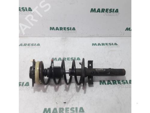 Used Left front shock absorber RENAULT SCÉNIC II (JM0/1_) 1.6 16V (JM1R) (112 hp) 31491906