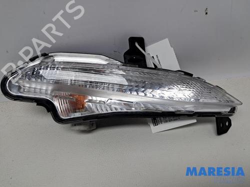 Used Right front indicator PEUGEOT 308 II (LB_, LP_, LW_, LH_, L3_) 1.6 THP 125 (125 hp) 32012045