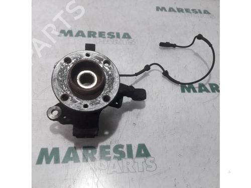 Used Left front steering knuckle RENAULT MODUS / GRAND MODUS (F/JP0_) 1.5 dCi (FP0D, JP0D) (82 hp) 31501746