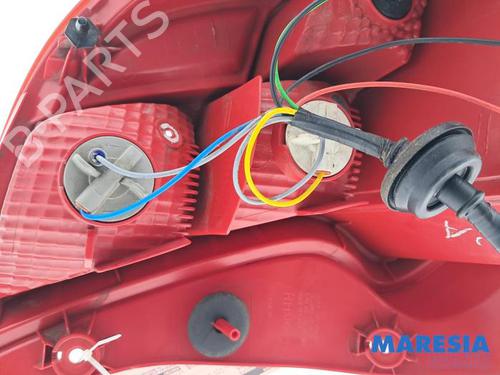 Right taillight OPEL KARL (C16) 1.0 | BP40093119C35 - Image 5