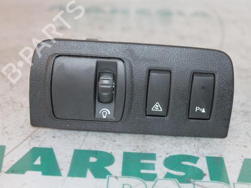 Used Switch RENAULT MEGANE III Coupe (DZ0/1_) 2.0 TCe (DZ1N) (250 hp) 31479436