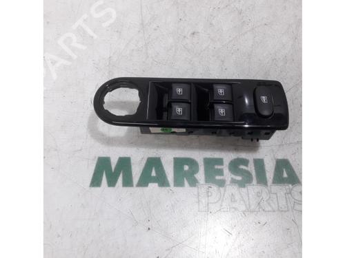 Used Switch RENAULT CLIO IV Grandtour (KH_) 0.9 TCe 90 (90 hp) 31394711