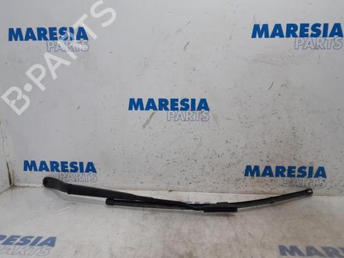 Used Front windshield wiper arm CITROËN DS3 Convertible 1.6 THP 155 (156 hp) 31515110